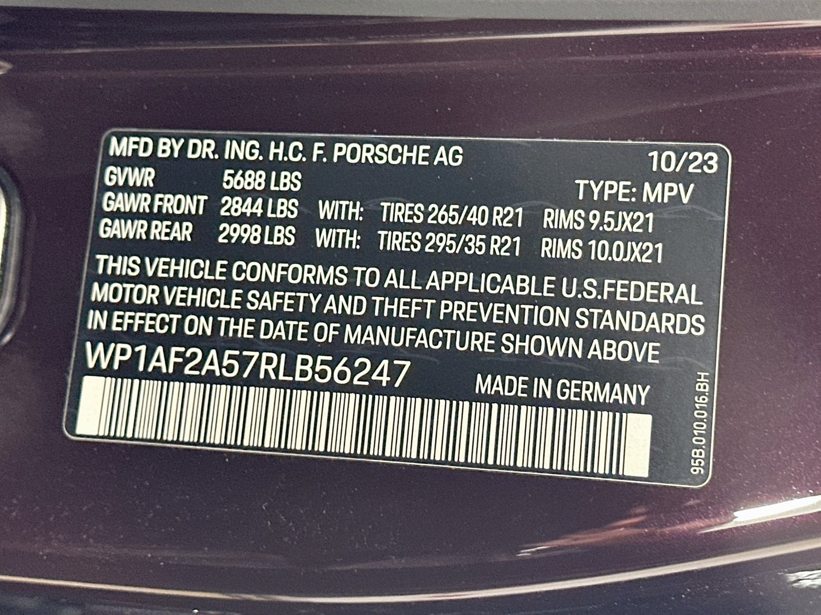 Certified 2024 Porsche Macan GTS w/ Premium Plus Package AWD/4WD image 50