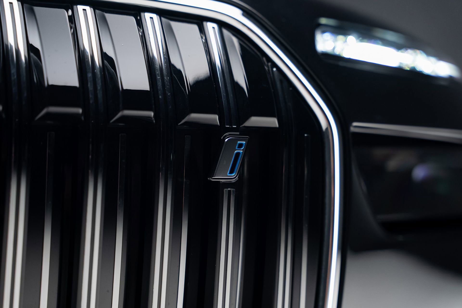 Used 2024 BMW i7 xDrive60 w/ Executive Package image 15