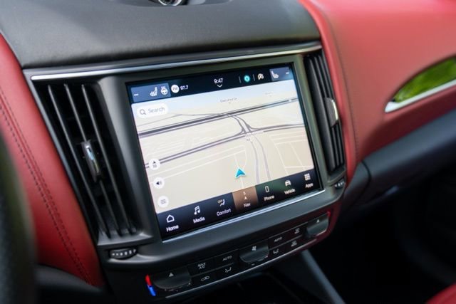Used 2022 Maserati Levante GT AWD/4WD image 36