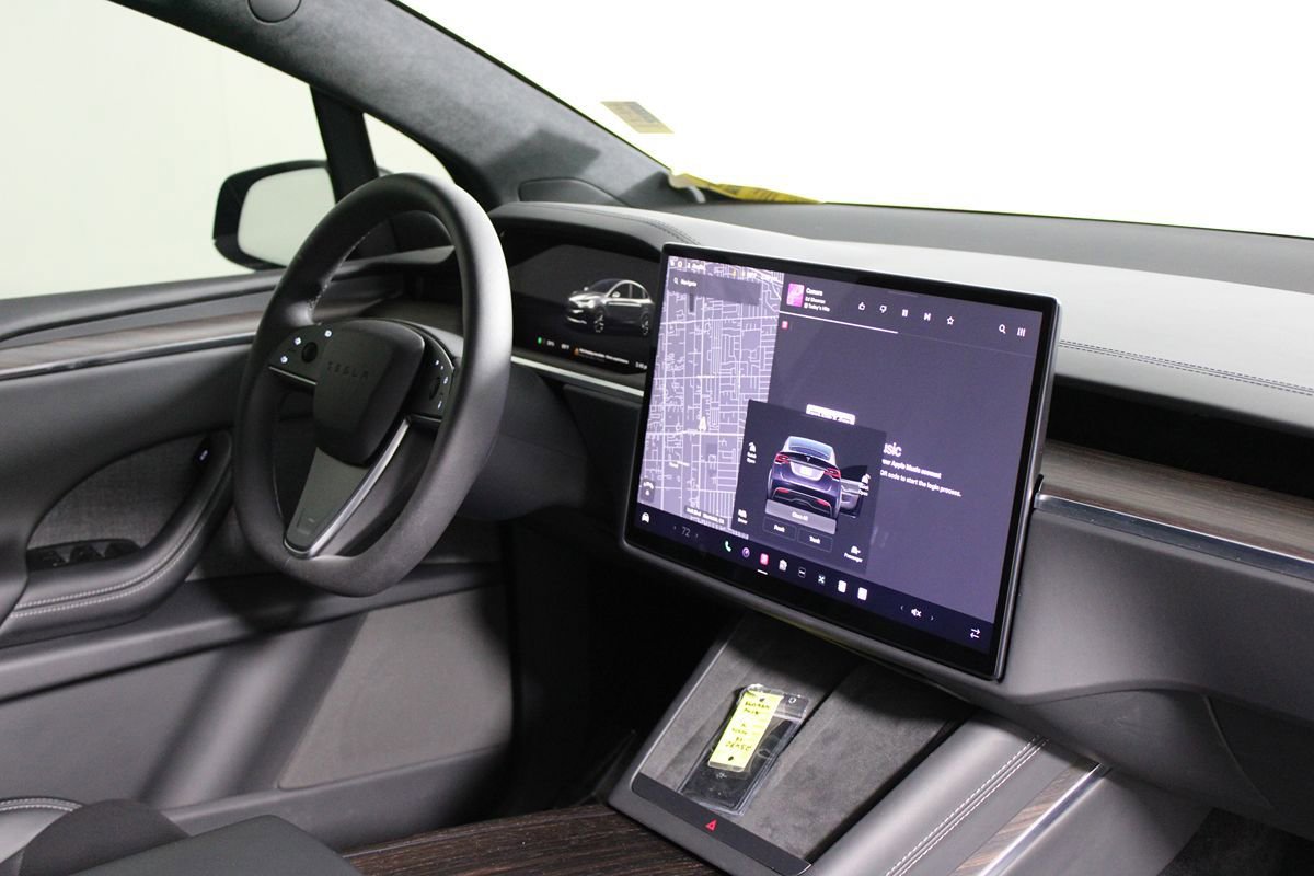 Used 2024 Tesla Model X AWD/4WD image 11