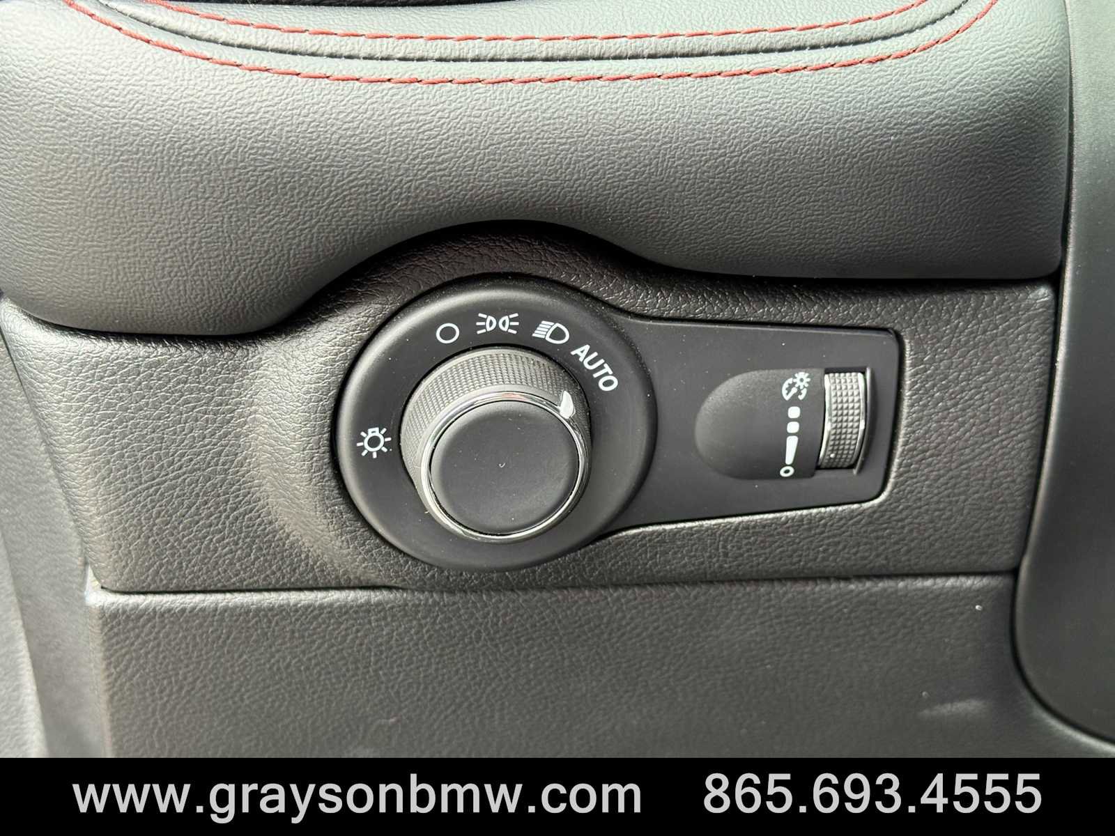 Used 2025 Dodge Durango GT image 25