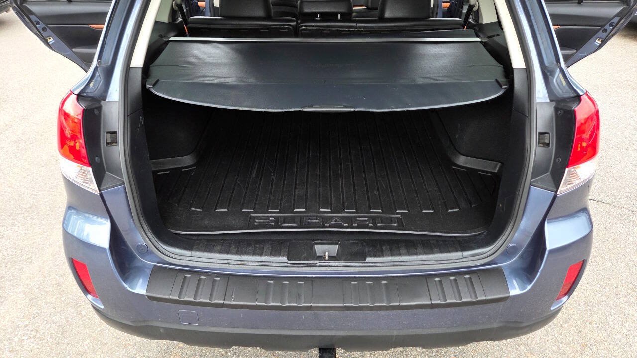 Used 2013 Subaru Outback 2.5i Limited w/ Moonroof Pkg AWD/4WD image 36