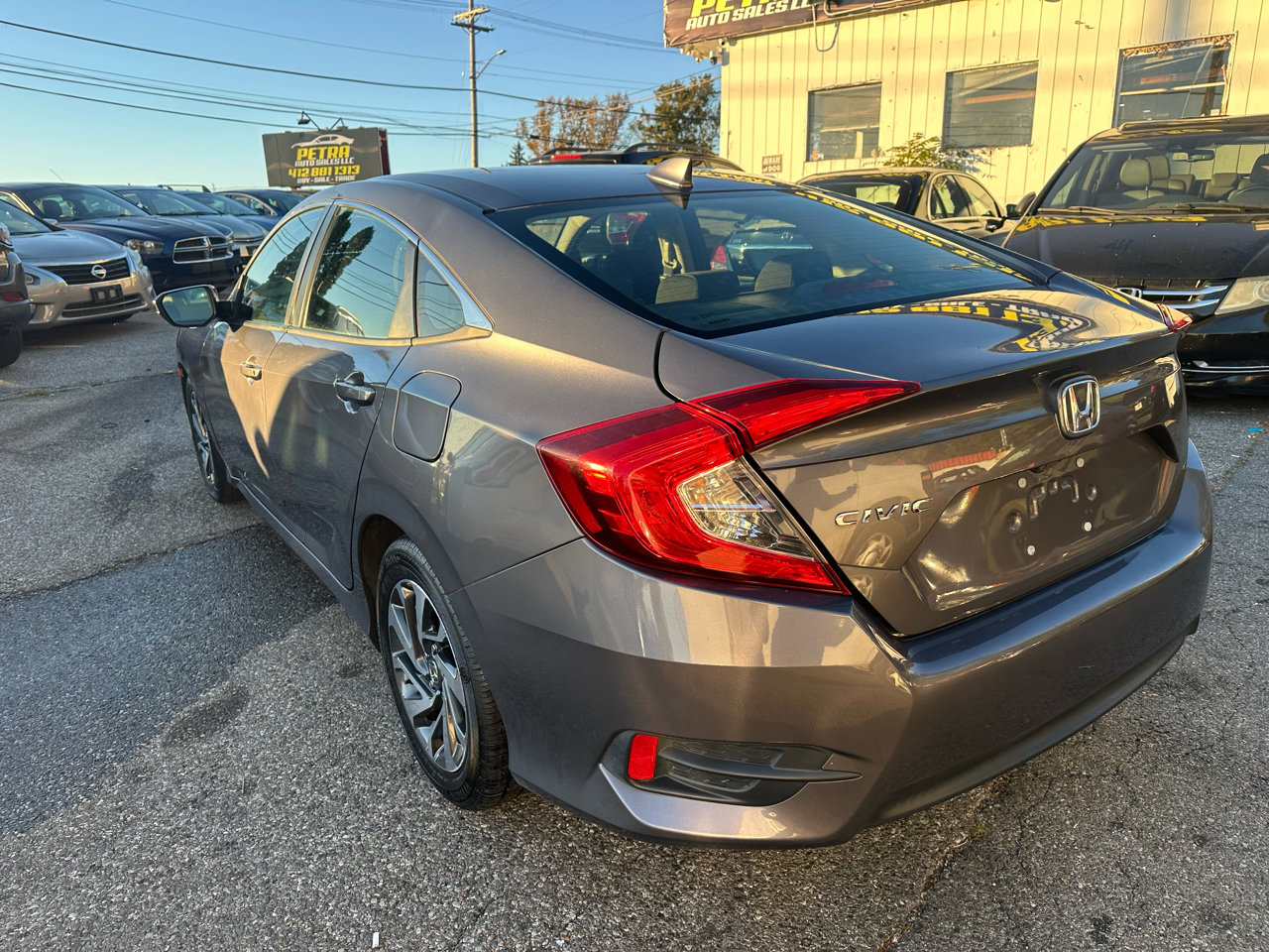 Used 2018 Honda Civic EX image 8