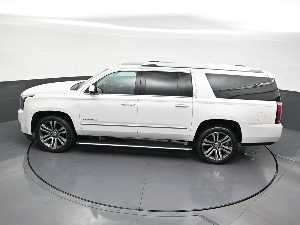 Used 2020 GMC Yukon XL Denali w/ Denali Ultimate Package RWD image 17