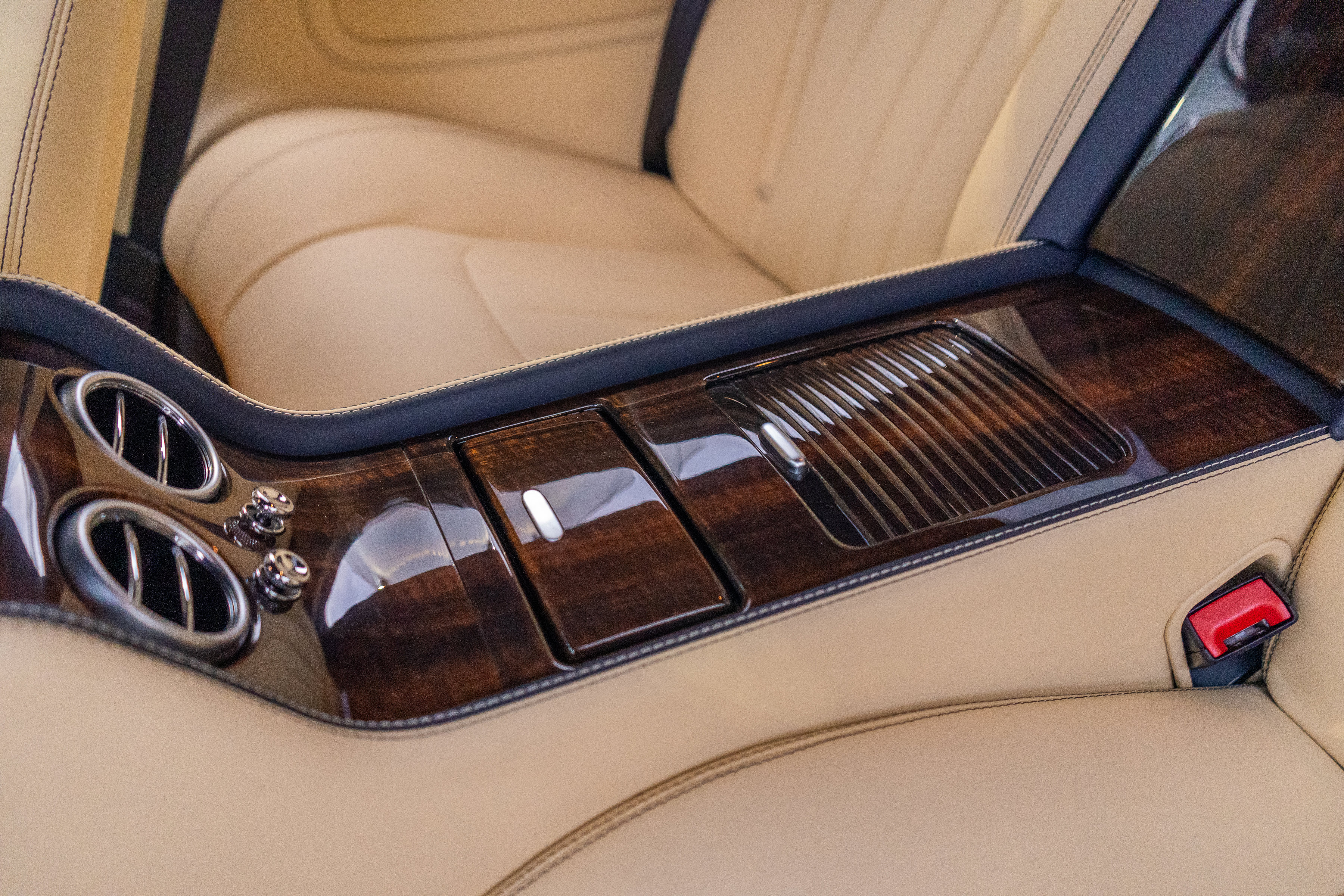 Used 2014 Bentley Continental GT V8 S image 29