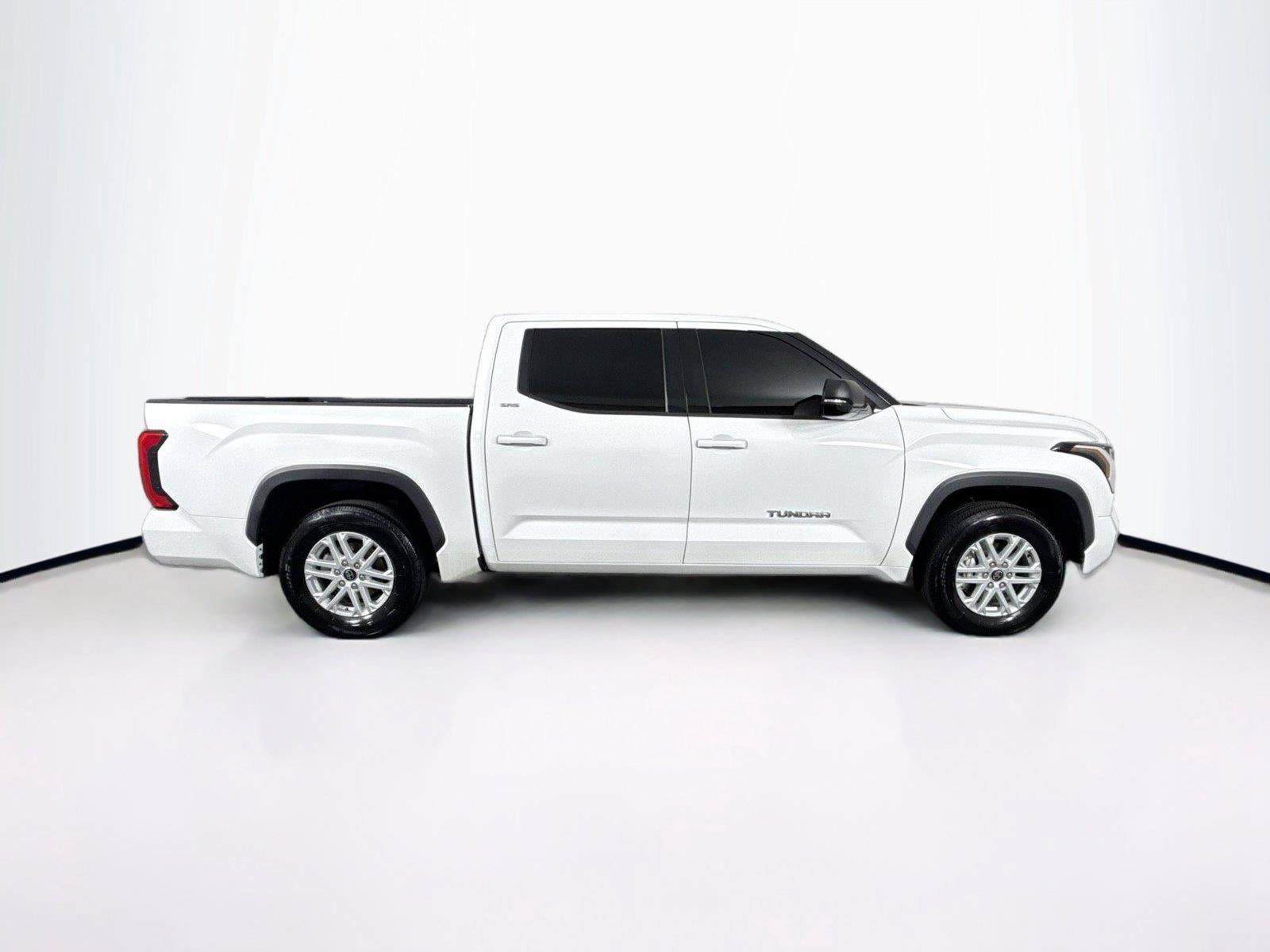Used 2023 Toyota Tundra SR5 w/ SR5 Premium Package RWD image 5
