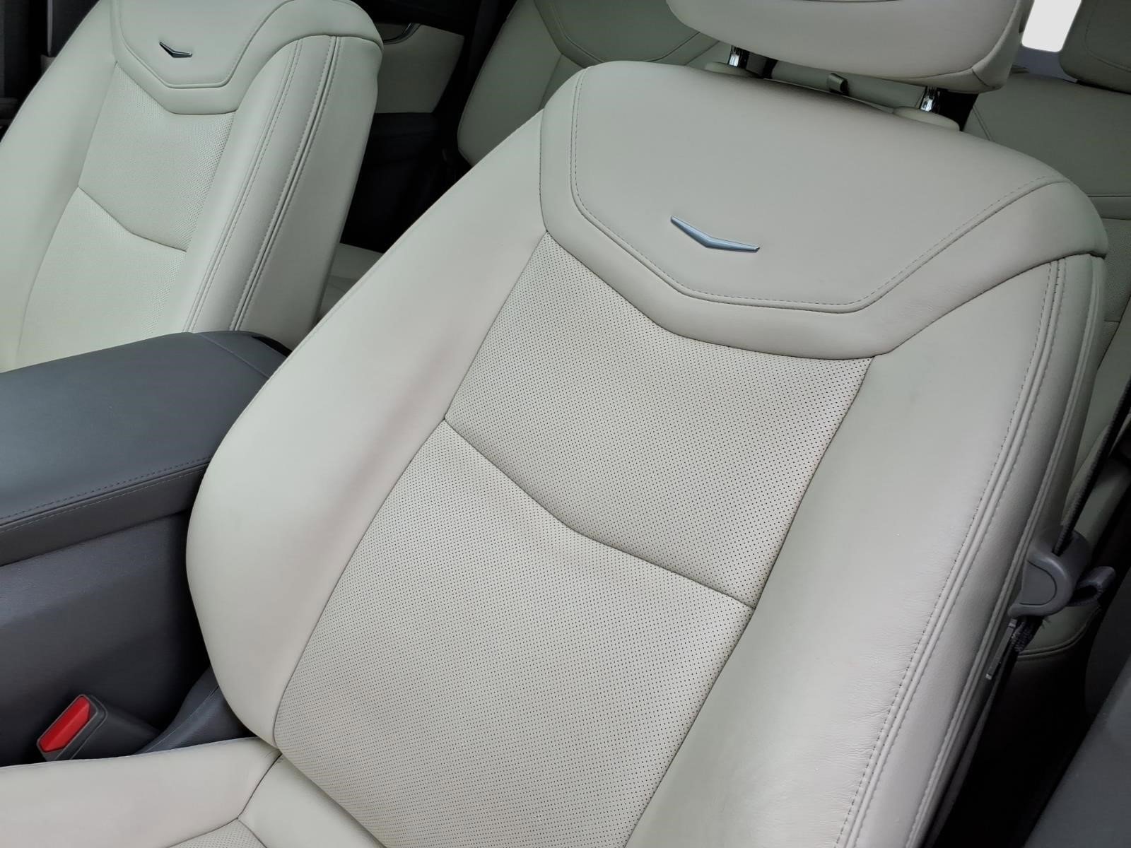 Certified 2023 Cadillac XT5 Premium Luxury AWD/4WD image 14