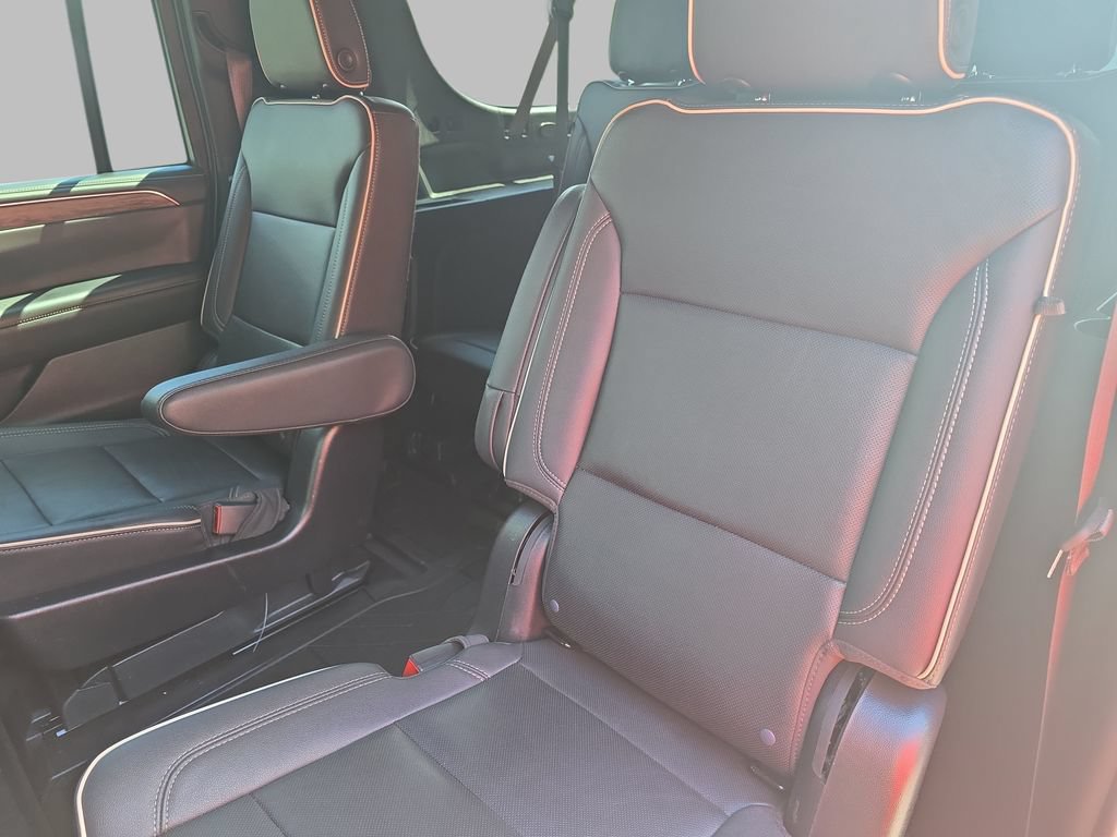Certified 2023 Chevrolet Suburban Premier AWD/4WD image 15