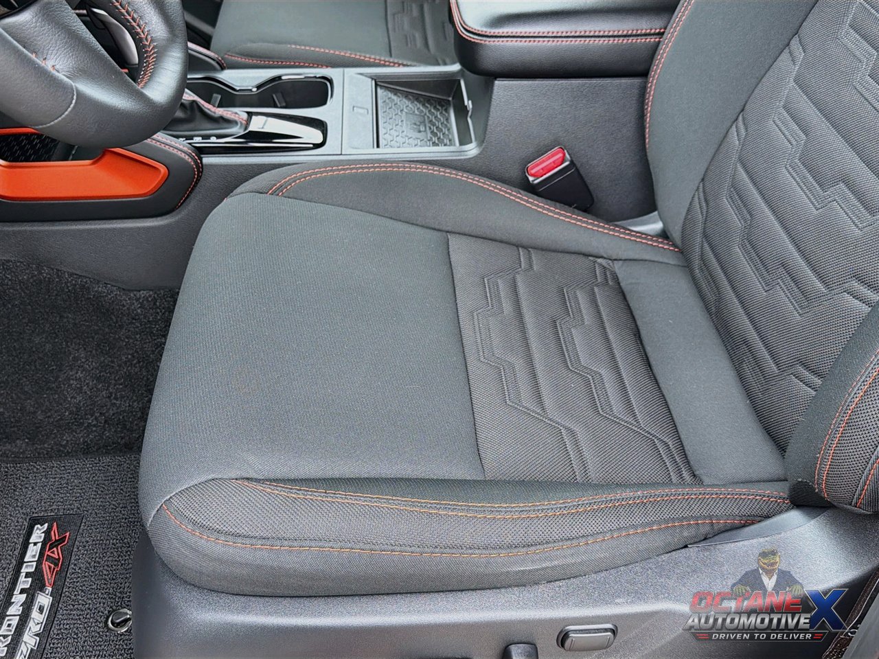 Used 2025 Nissan Frontier PRO-4X w/ Pro Convenience Package AWD/4WD image 19