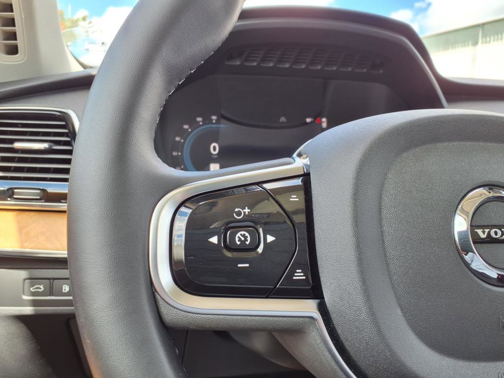 Certified 2024 Volvo XC90 T8 Plus w/ Protection Package Premier image 29