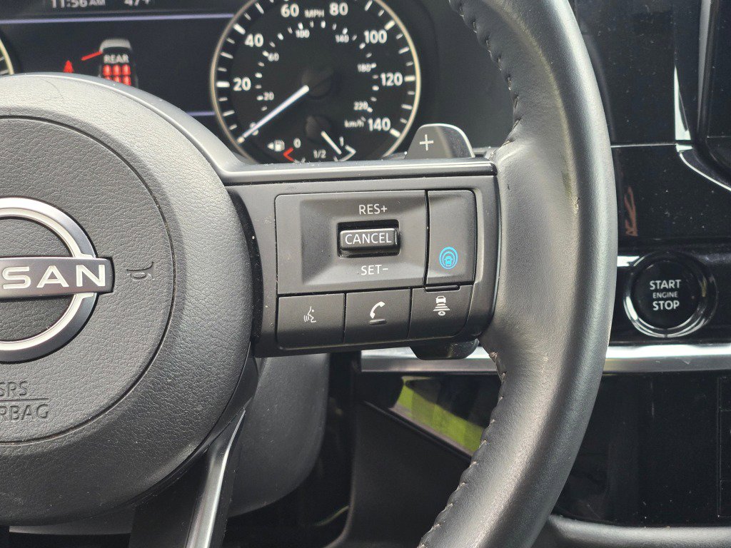 Used 2025 Nissan Pathfinder SV FWD image 32
