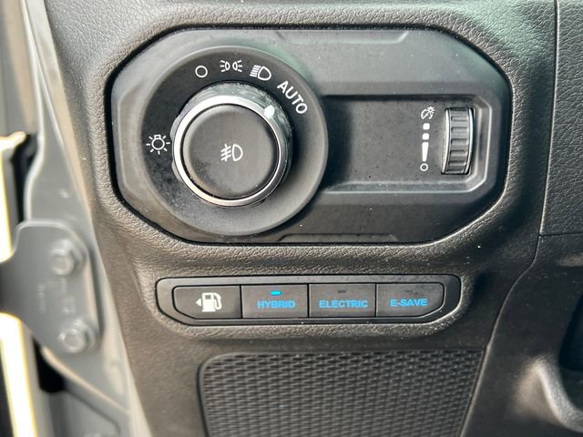 Used 2023 Jeep Wrangler Unlimited w/ Cold Weather Group image 17
