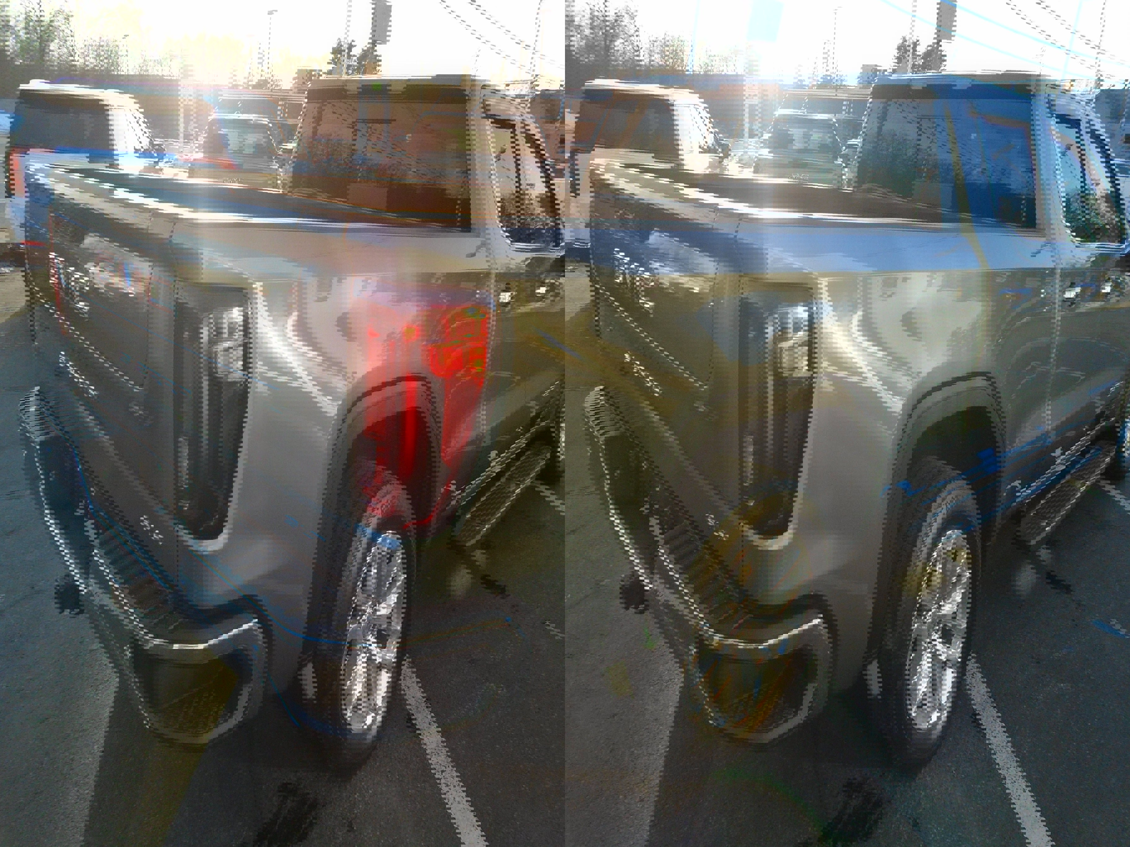 Used 2019 GMC Sierra 1500 SLT w/ SLT Premium Package image 12