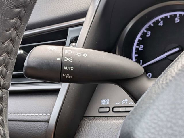 Used 2021 Toyota Camry SE FWD image 29