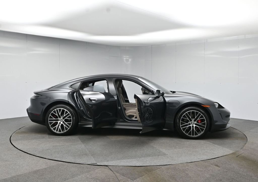 Used 2022 Porsche Taycan 4S image 67