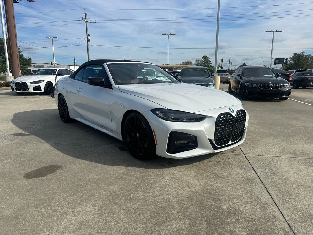 Used 2023 BMW 430i Convertible w/ M Sport Package image 3