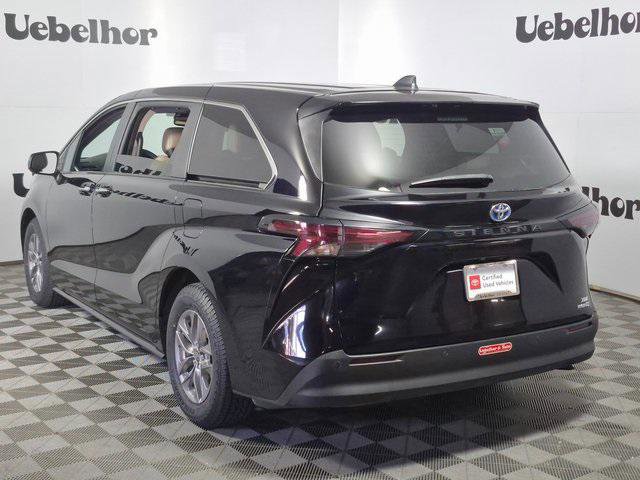 Certified 2023 Toyota Sienna XLE image 5
