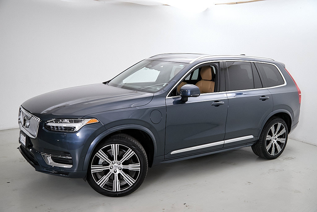Certified 2024 Volvo XC90 T8 Ultimate AWD/4WD image 3