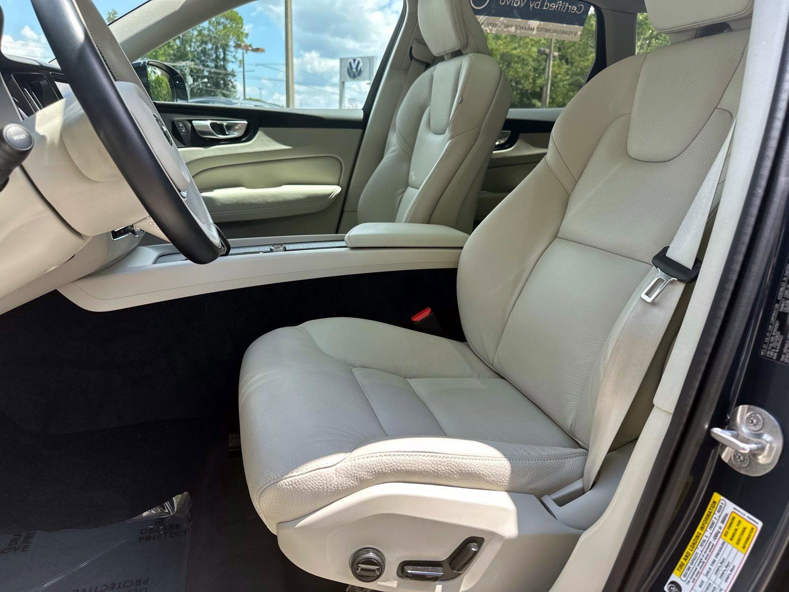 Certified 2024 Volvo XC60 B5 Plus image 21