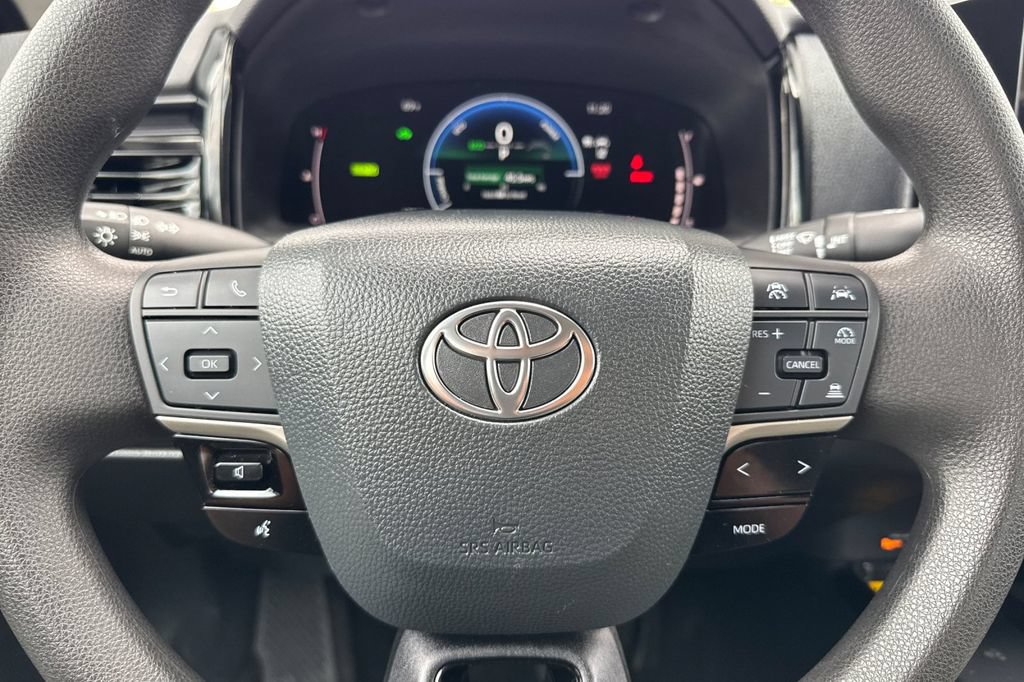 Used 2025 Toyota Camry LE w/ Convenience Package FWD image 21