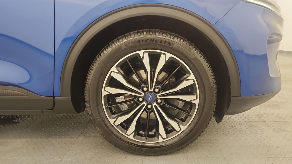 Used 2022 Ford Escape SE w/ SE Sport Appearance Package image 21