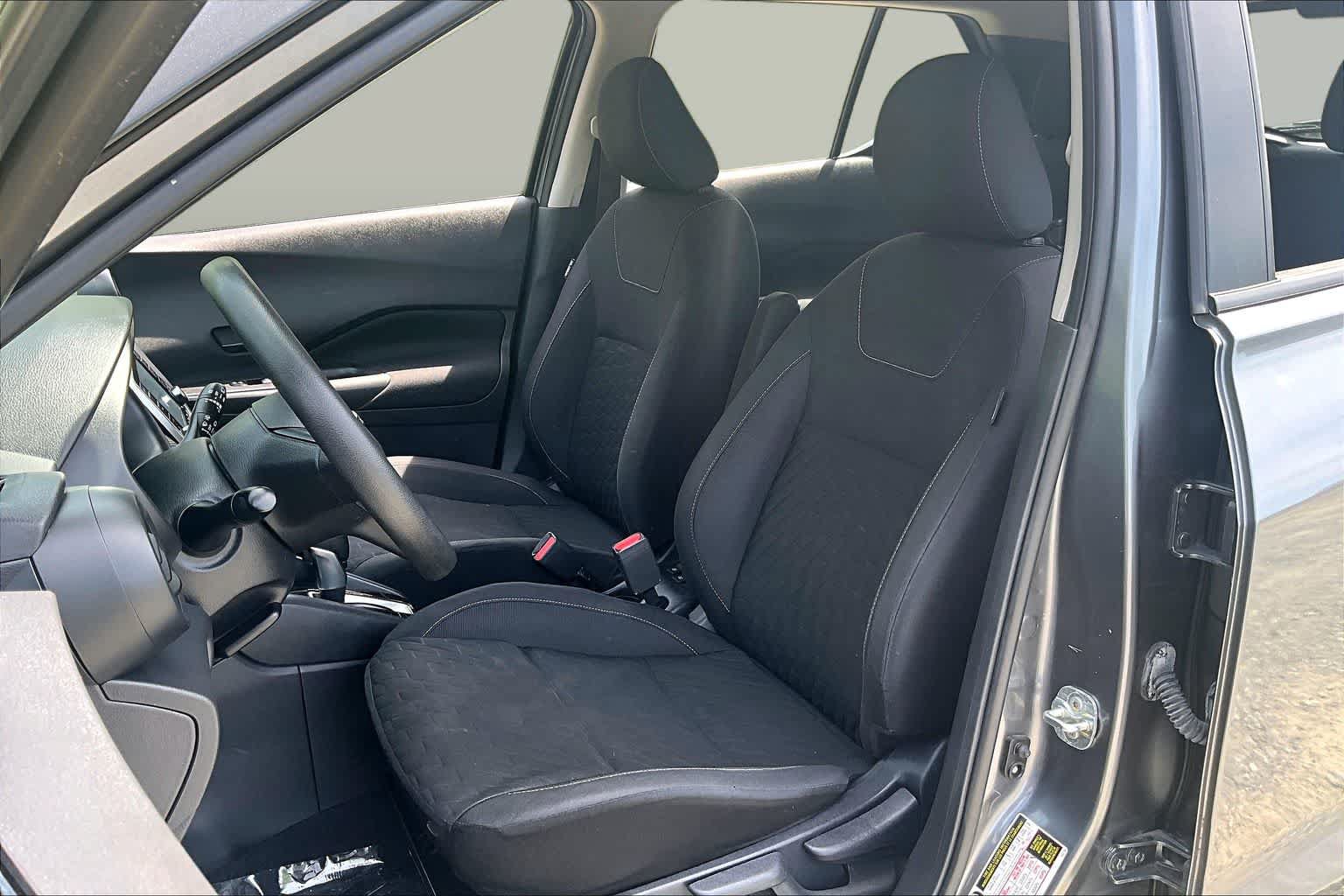 Used 2021 Nissan Kicks S FWD image 8