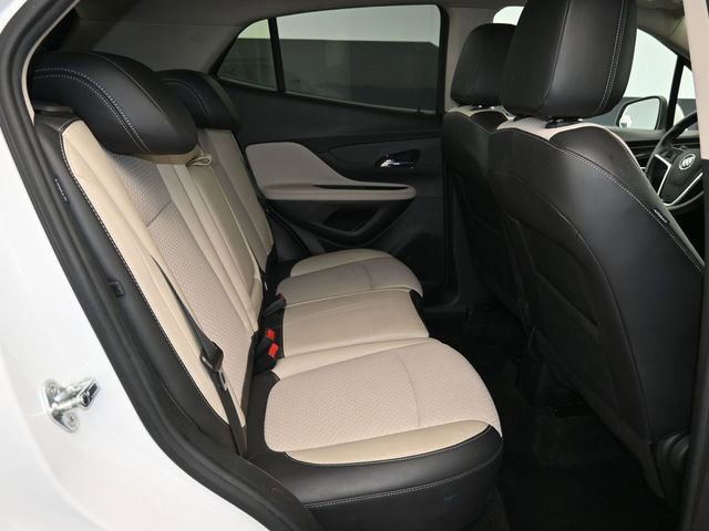 Used 2022 Buick Encore Preferred image 39