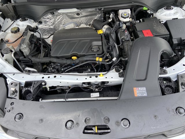Used 2025 Chevrolet Trax LT w/ LT Convenience Package FWD image 27