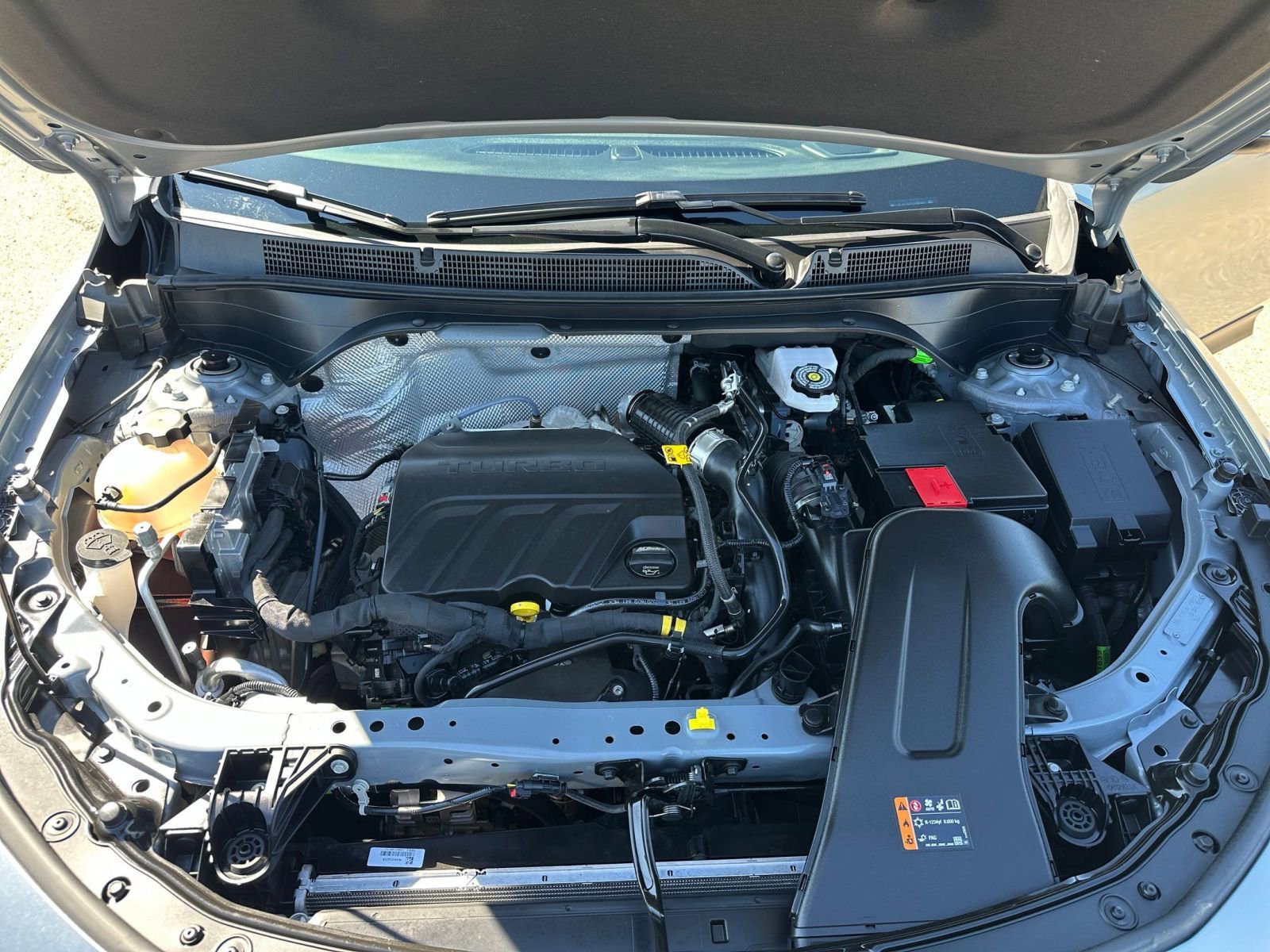 Used 2025 Buick Envista Preferred image 32