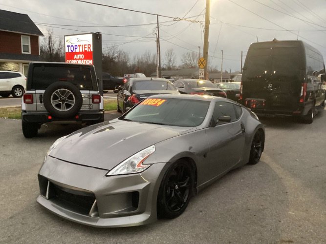Used 2009 Nissan 370Z Touring w/ Sport Pkg