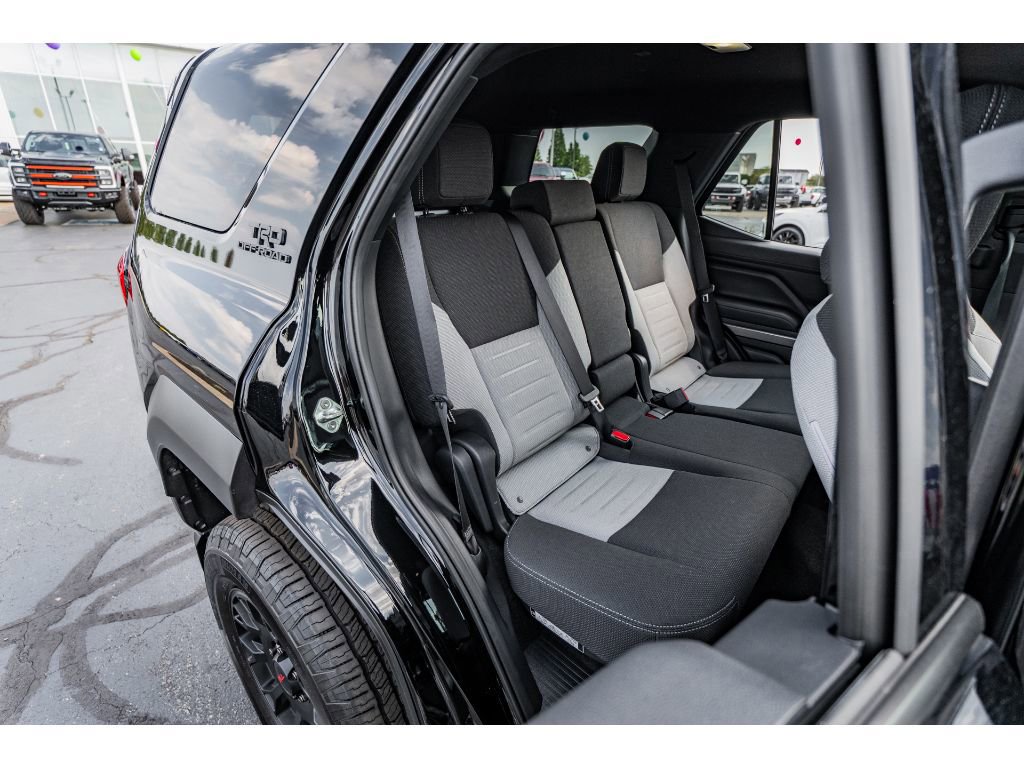 Used 2025 Toyota 4Runner TRD Off-Road image 25