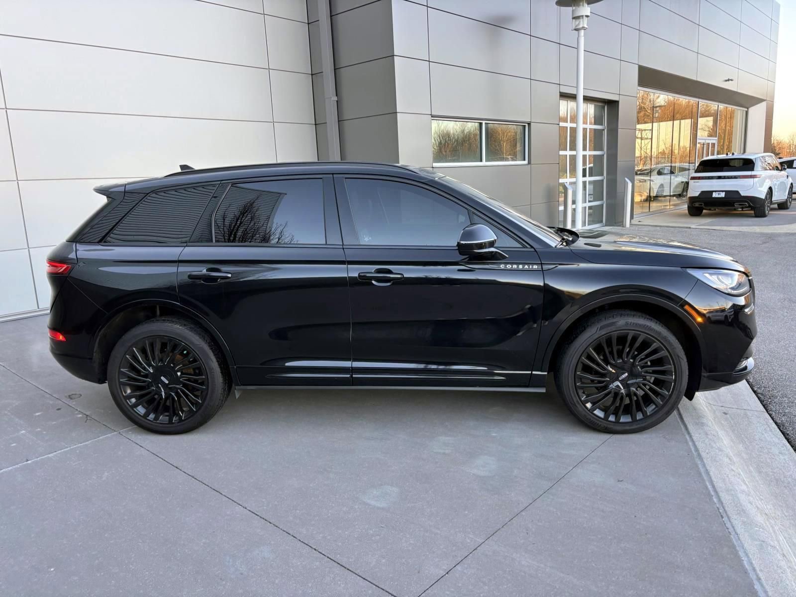 Used 2021 Lincoln Corsair Reserve image 4