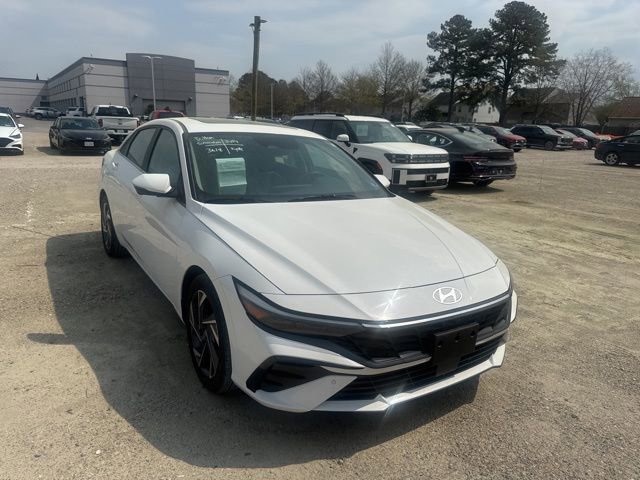 Used 2024 Hyundai Elantra Limited