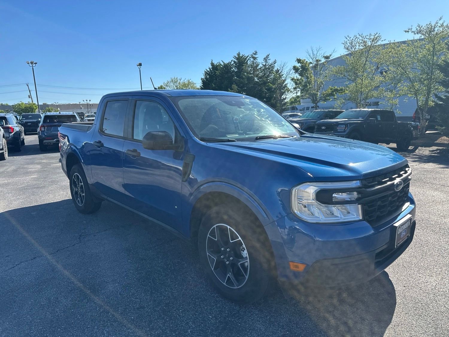 Used 2024 Ford Maverick XL FWD image 2