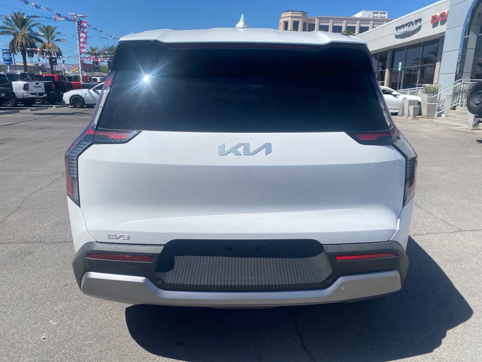 Used 2024 Kia EV9 Light Long Range RWD image 7
