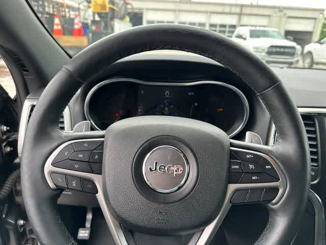 Used 2017 Jeep Grand Cherokee Altitude AWD/4WD image 10