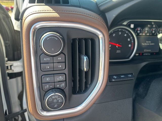 Used 2019 Chevrolet Silverado 1500 High Country w/ Technology Package AWD/4WD image 30