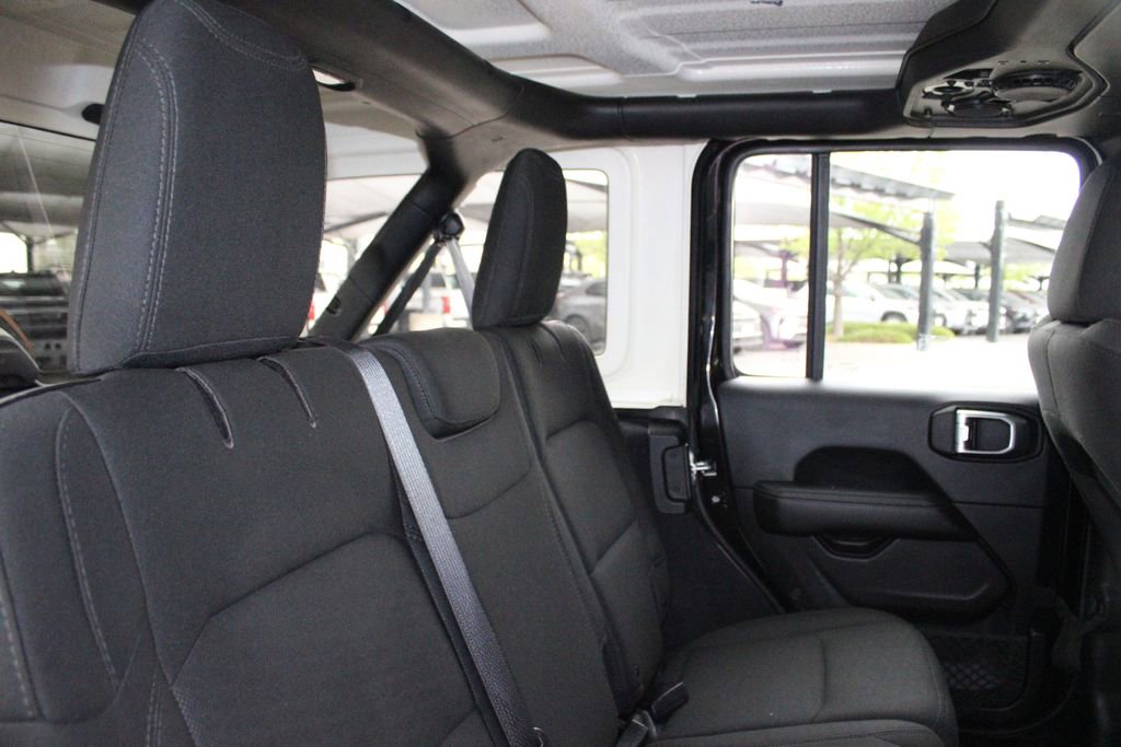 Used 2018 Jeep Wrangler Unlimited Sahara AWD/4WD image 51