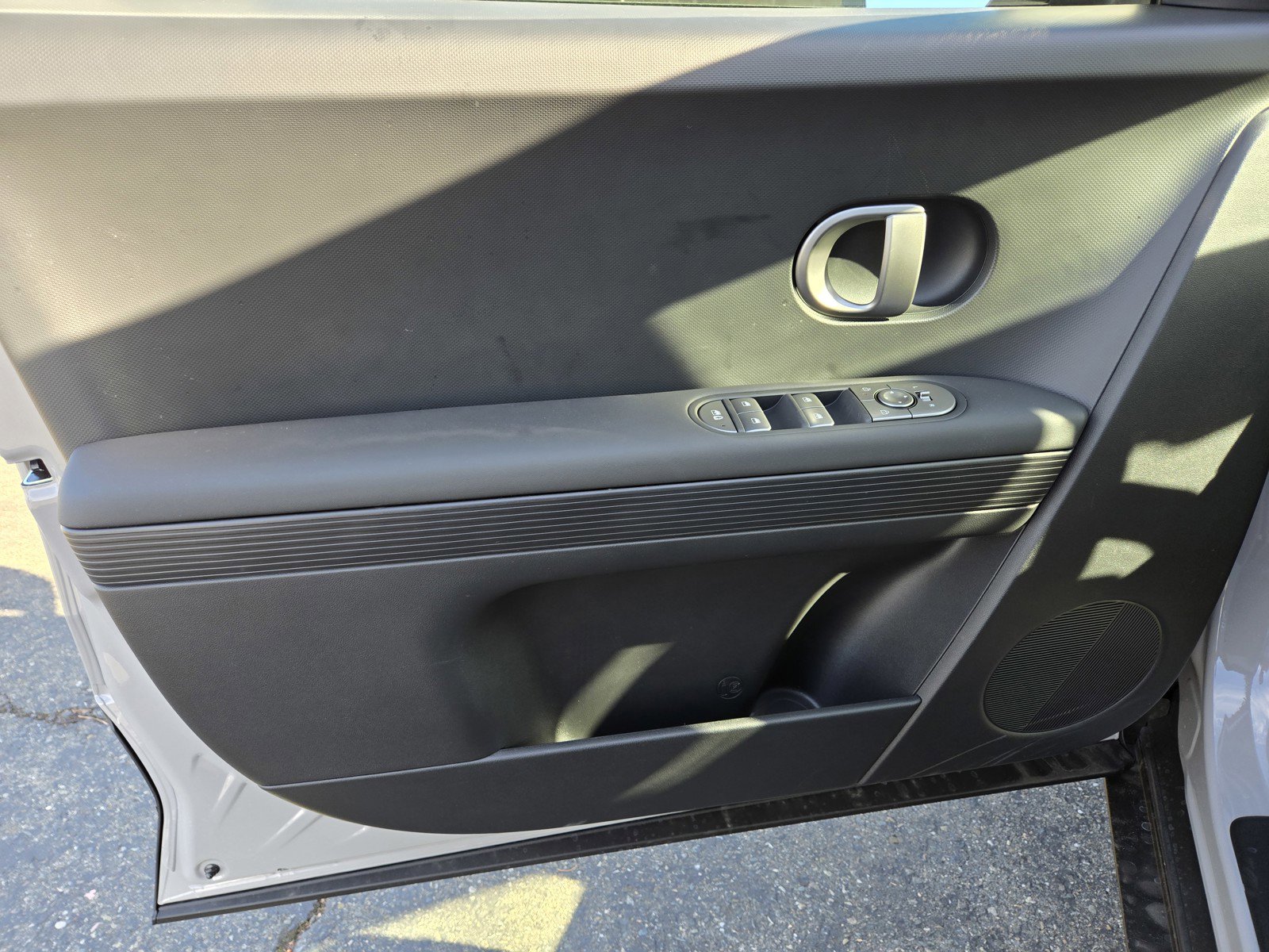 New 2026 Hyundai Ioniq 5 SEL image 15