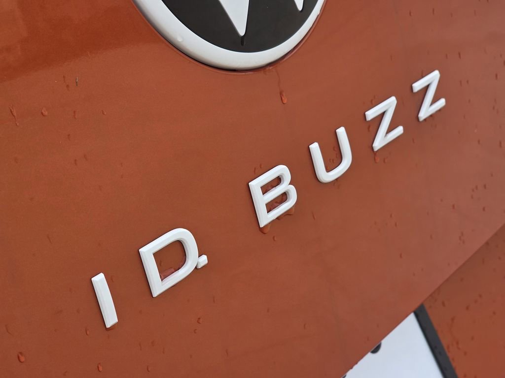 New 2025 Volkswagen ID. Buzz 1st Edition image 7