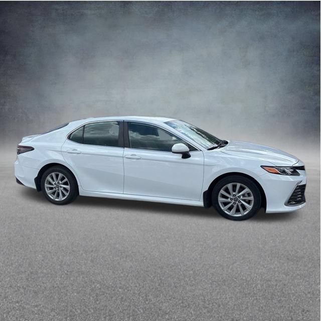 Used 2023 Toyota Camry LE FWD image 8