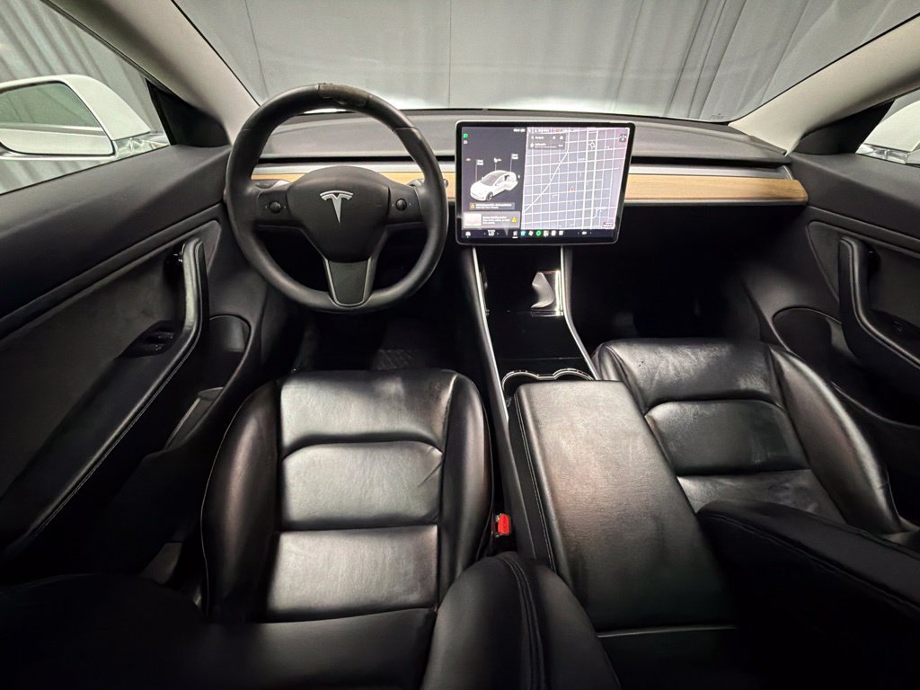 Used 2019 Tesla Model 3 Standard Range RWD image 11