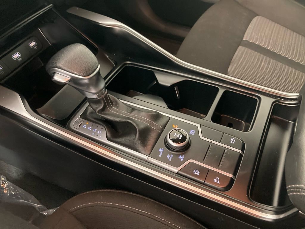 Certified 2023 Kia Sorento LX AWD/4WD image 9