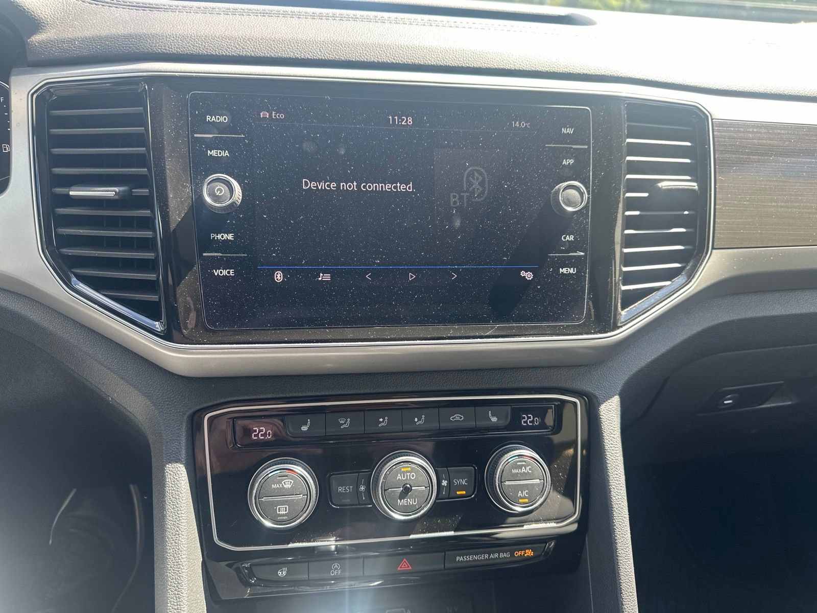 Used 2019 Volkswagen Atlas SEL R-Line AWD/4WD image 13