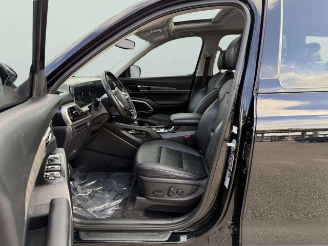 Used 2023 Kia Telluride EX image 17