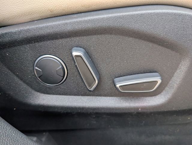 Used 2018 Ford Edge Titanium w/ Equipment Group 301A FWD image 27