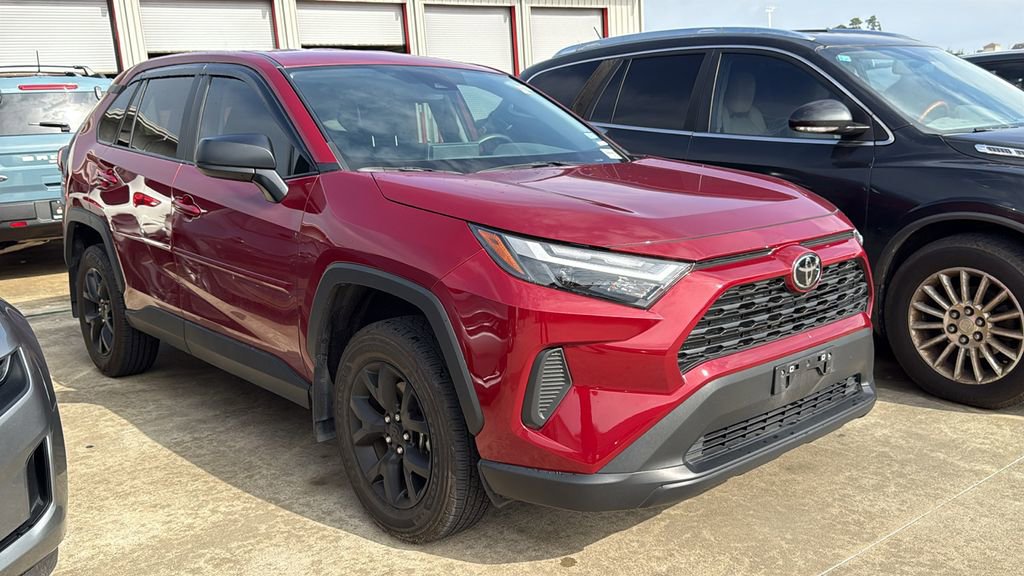Used 2023 Toyota RAV4 LE FWD image 2