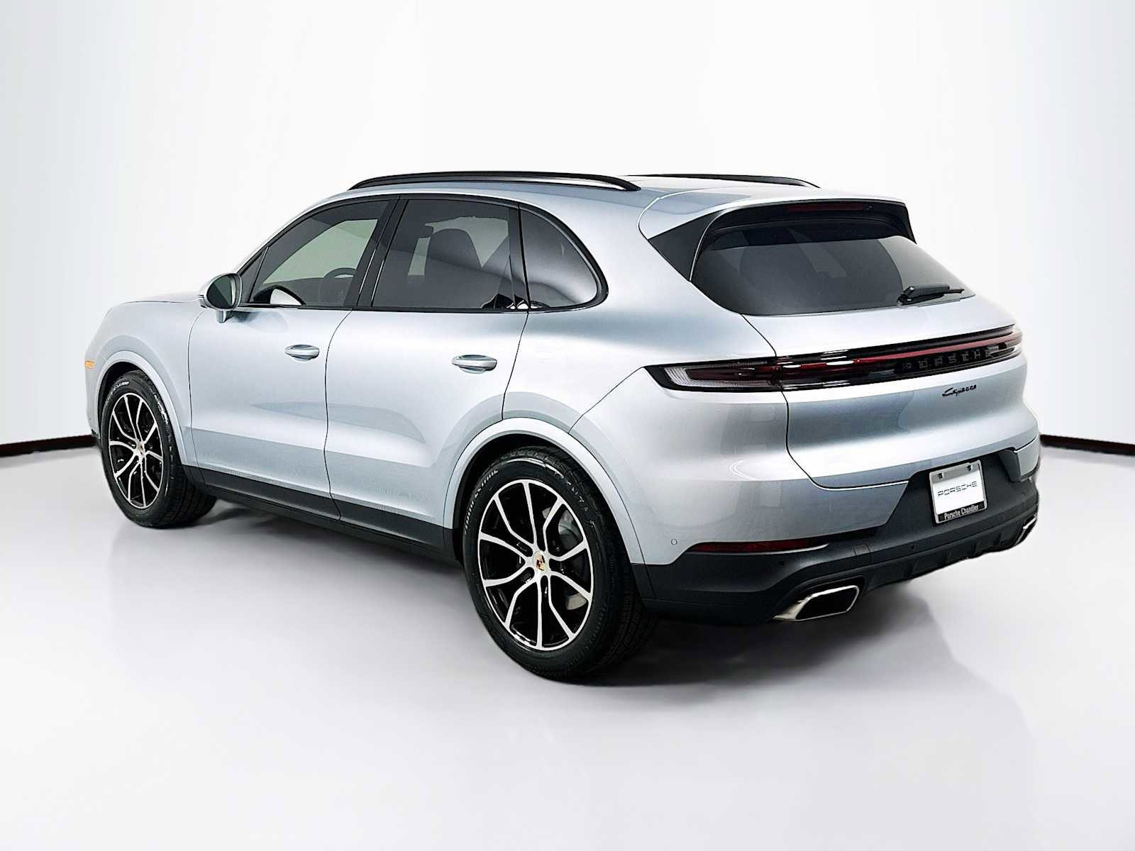 New 2026 Porsche Cayenne image 3