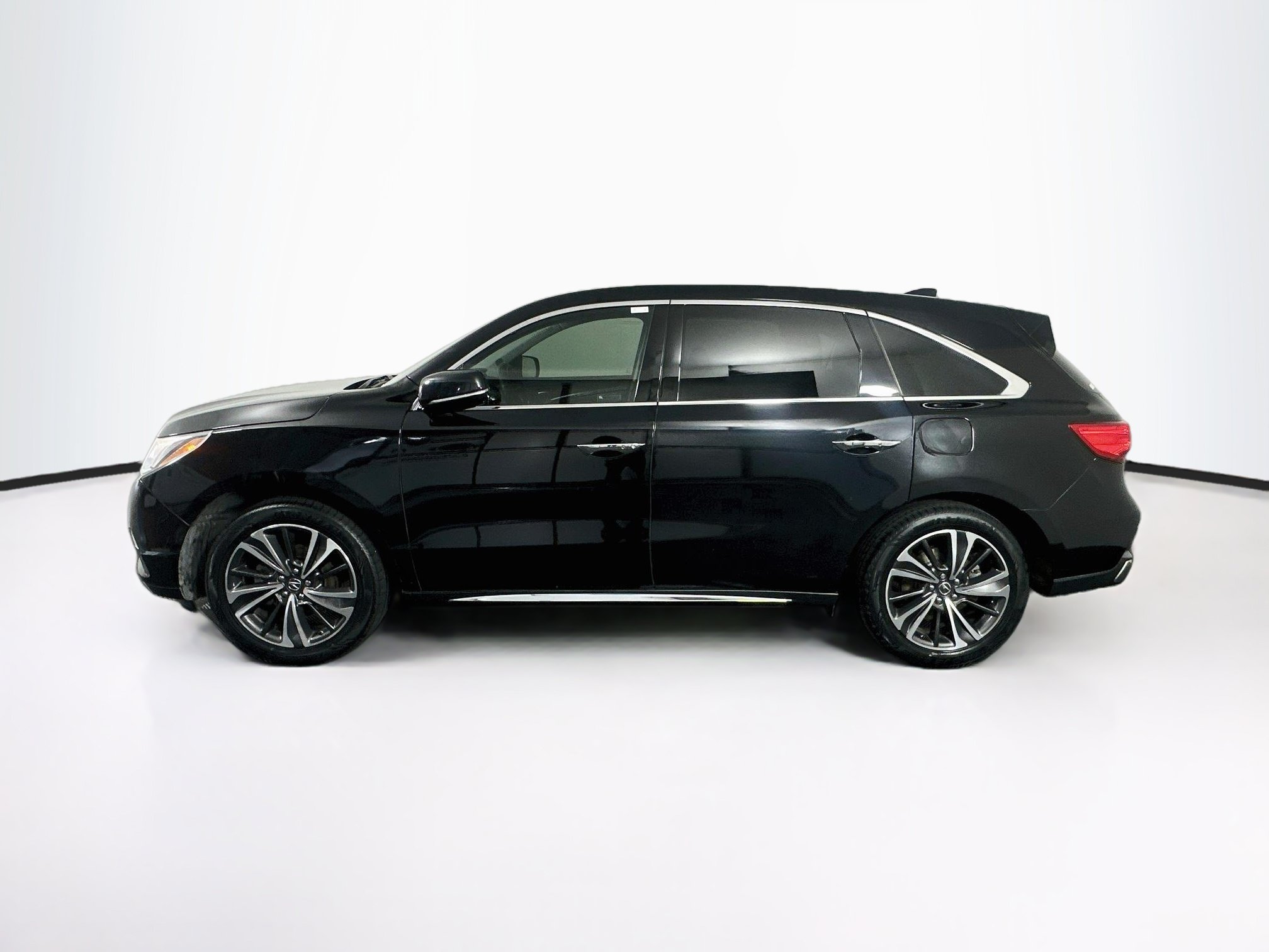 Used 2020 Acura MDX w/ Technology Package FWD image 4