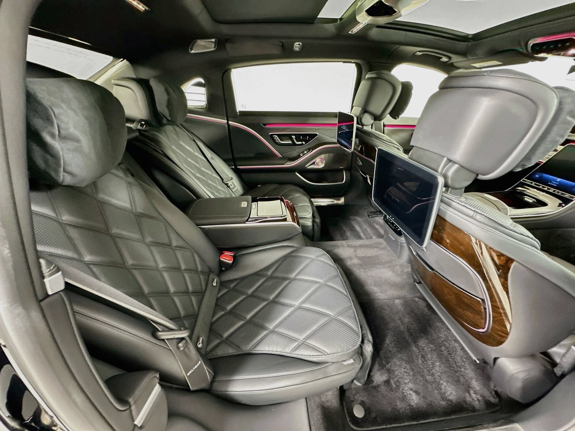 Used 2024 Mercedes-Benz Maybach S 680 4MATIC image 31
